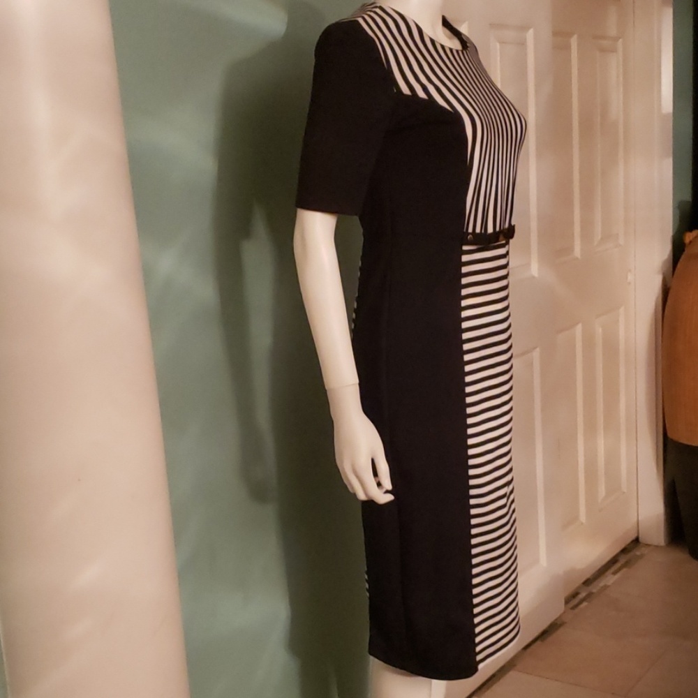Dress - Picture 3 of 8